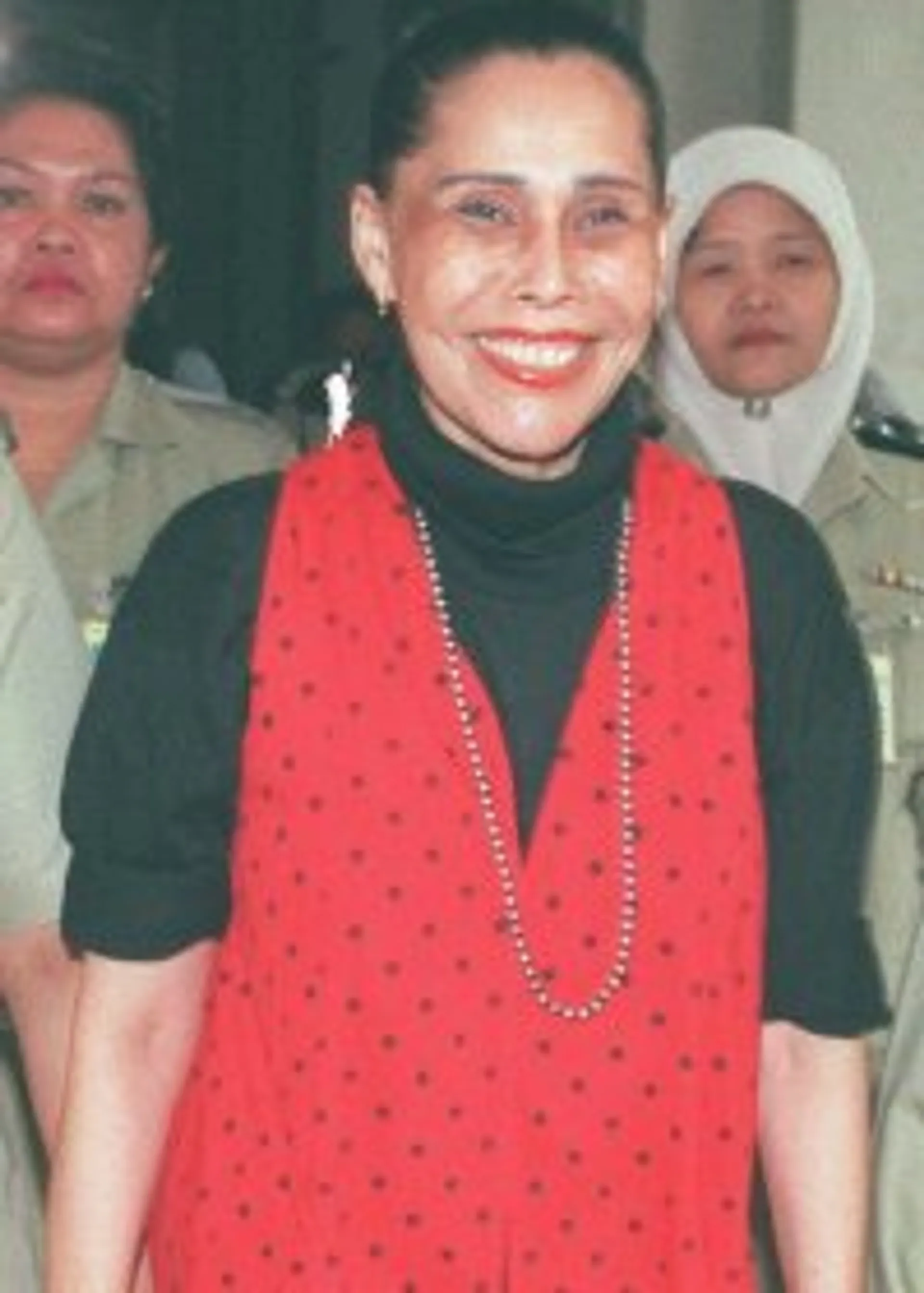 Mona Fandey: Szamanka, morderczyni, gwiazda pop