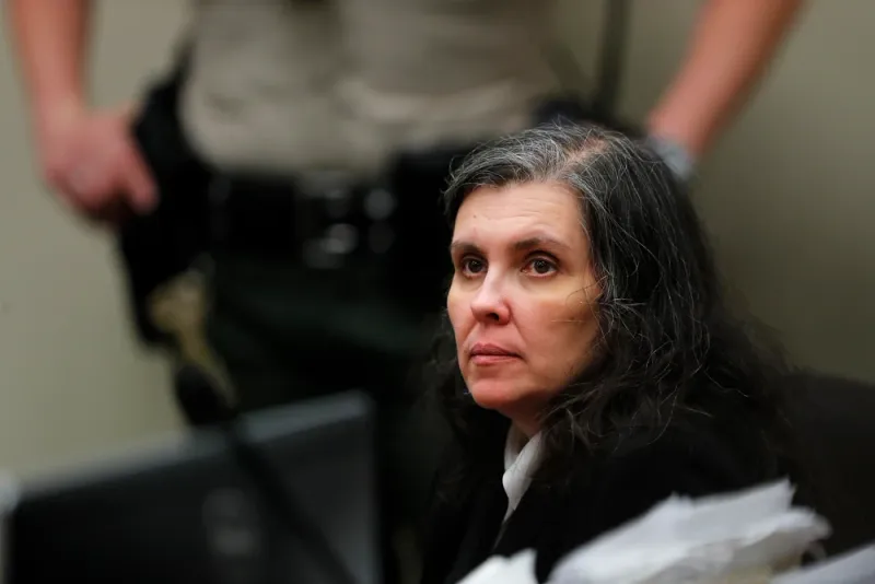 Rodzina Turpinów: Dom Horroru i 13 Więźniów w Łańcuchach